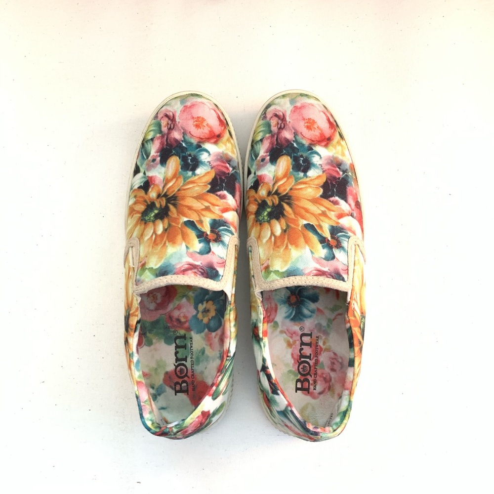 Born Floral Slip On Sneakers Size Size 9